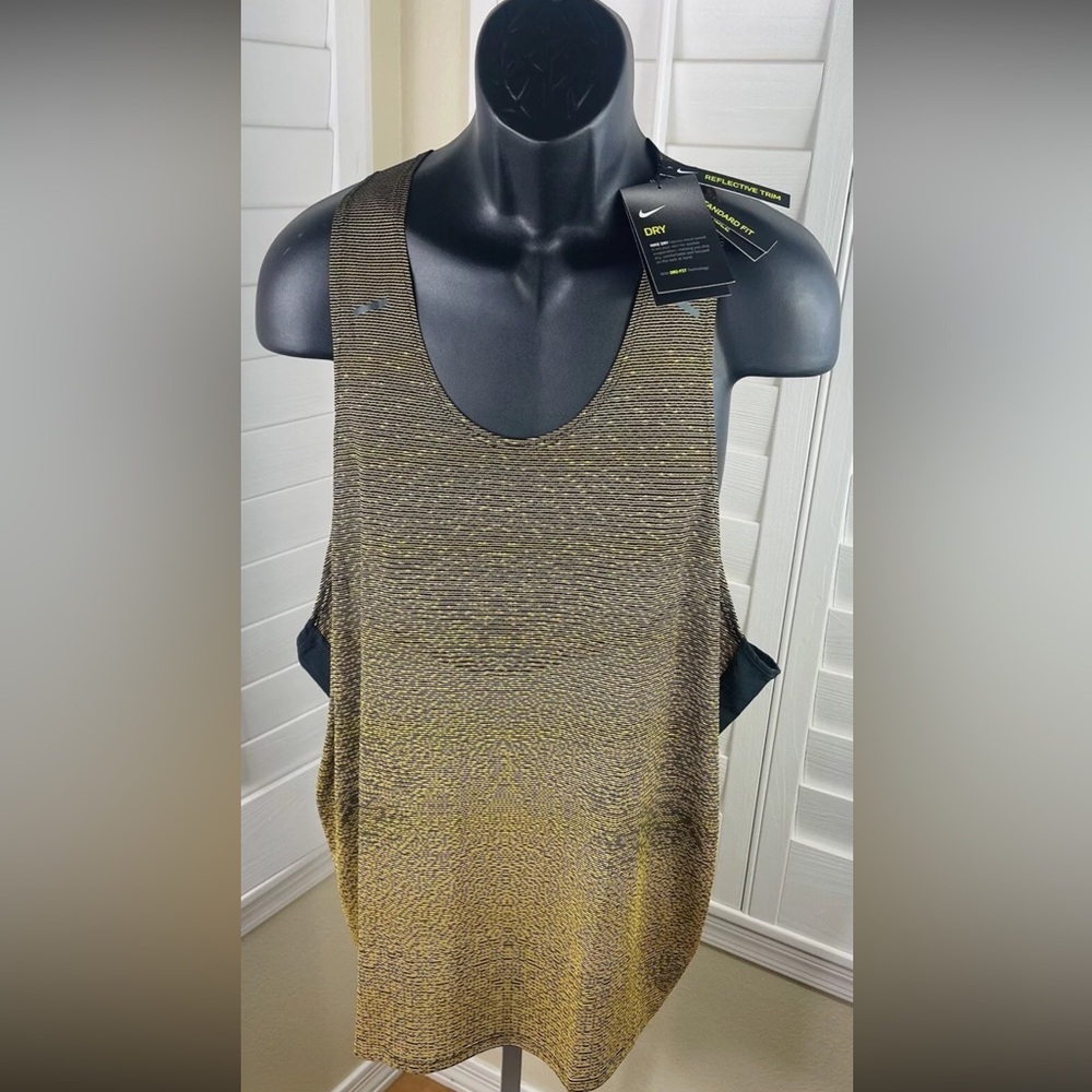 Nike Run Division Pinnacle Running Tank Top DA1296-011, Men’s Size XL - NWT $80